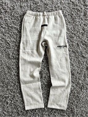 Essentials Fear of God Light Oatmeal Relaxed Pants | Size Small